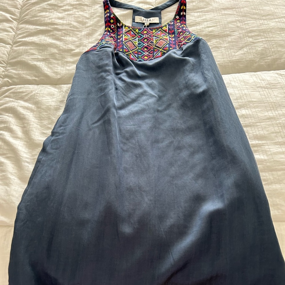 TIBI. Sleeveless navy dress with embroidery. Size 0. NWT
